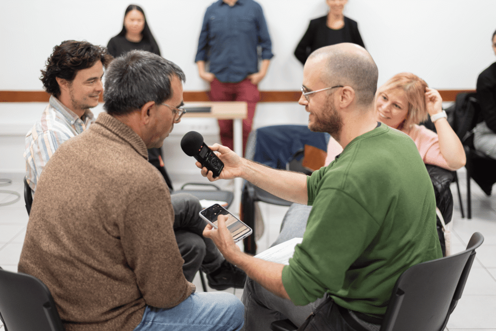 Una desena d’entitats i col·lectius s’adhereixen al projecte de nova ràdio comunitària de Tarragona
